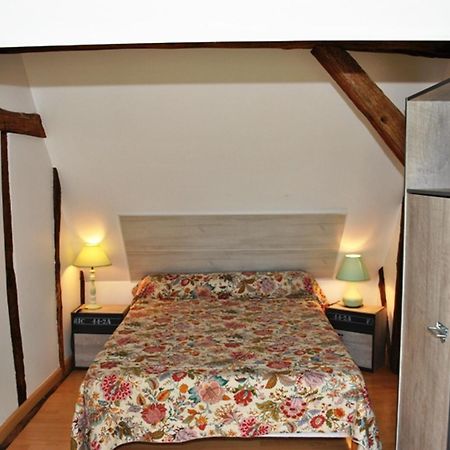 Gite De Charme Pres Des Chateaux De La Loire Avec Jardin, Terrasse Et Equipements Pour Familles - Fr-1-381-359 Azay-sur-Cher Exterior photo